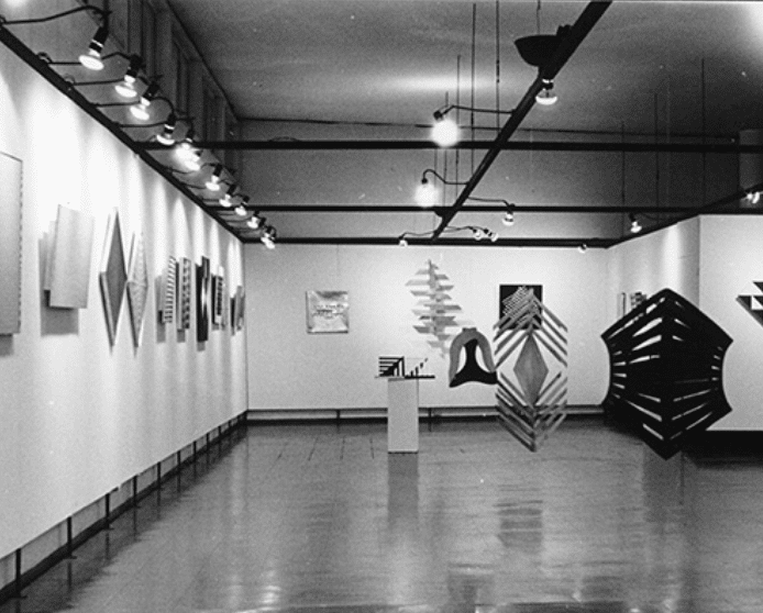 1980 - Montagem da retrospectiva no MAM, São Paulo, em 1980
