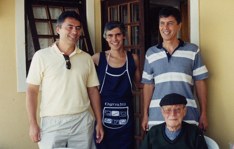 2002 - Sacilotto com os filhos Oscar, Adamastor e Valter