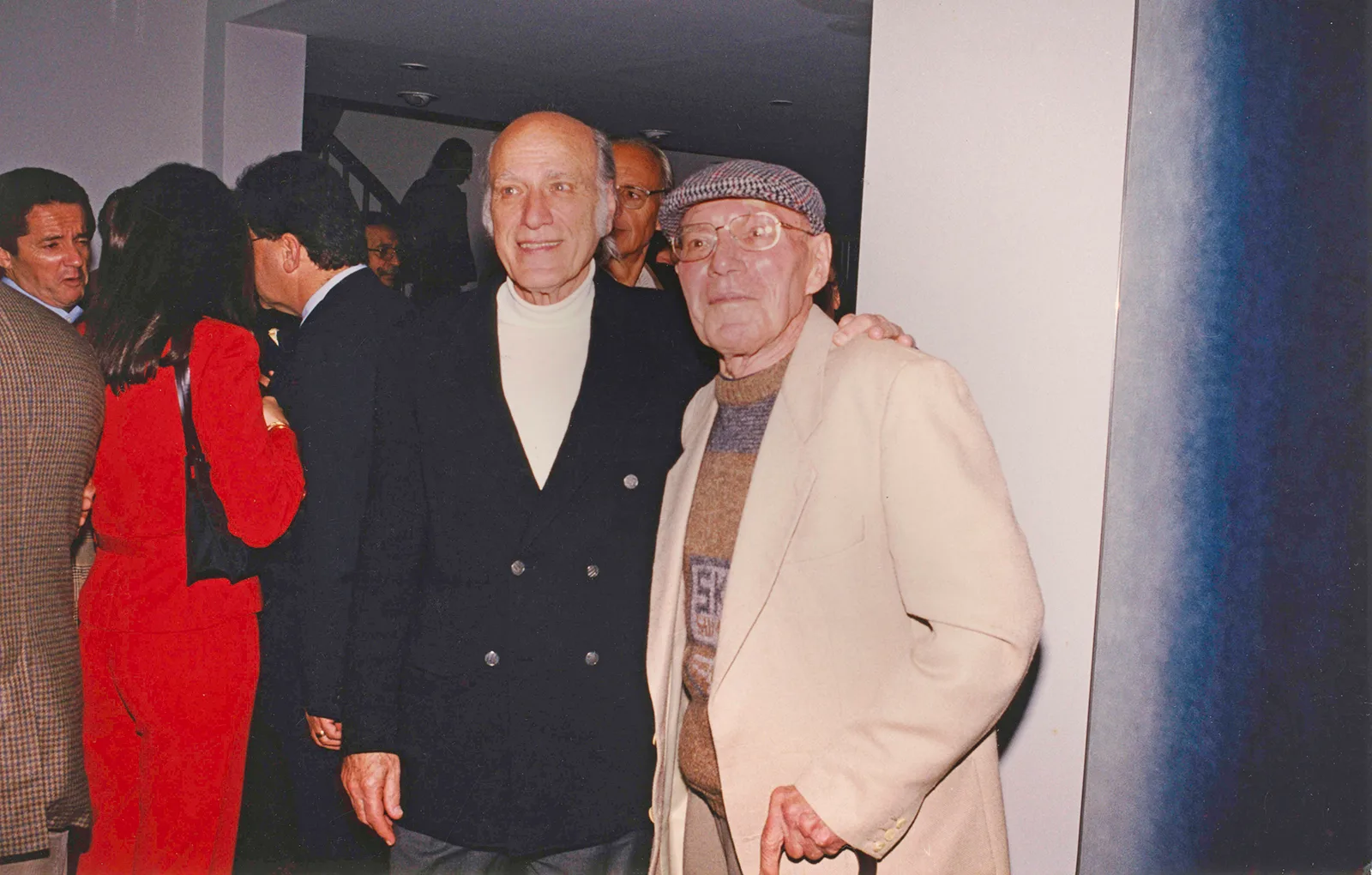 Arcangelo Ianelli e Sacilotto no lançamento do livro "Sacilotto", de Enock Sacramento, na Dan Galeria, 2001