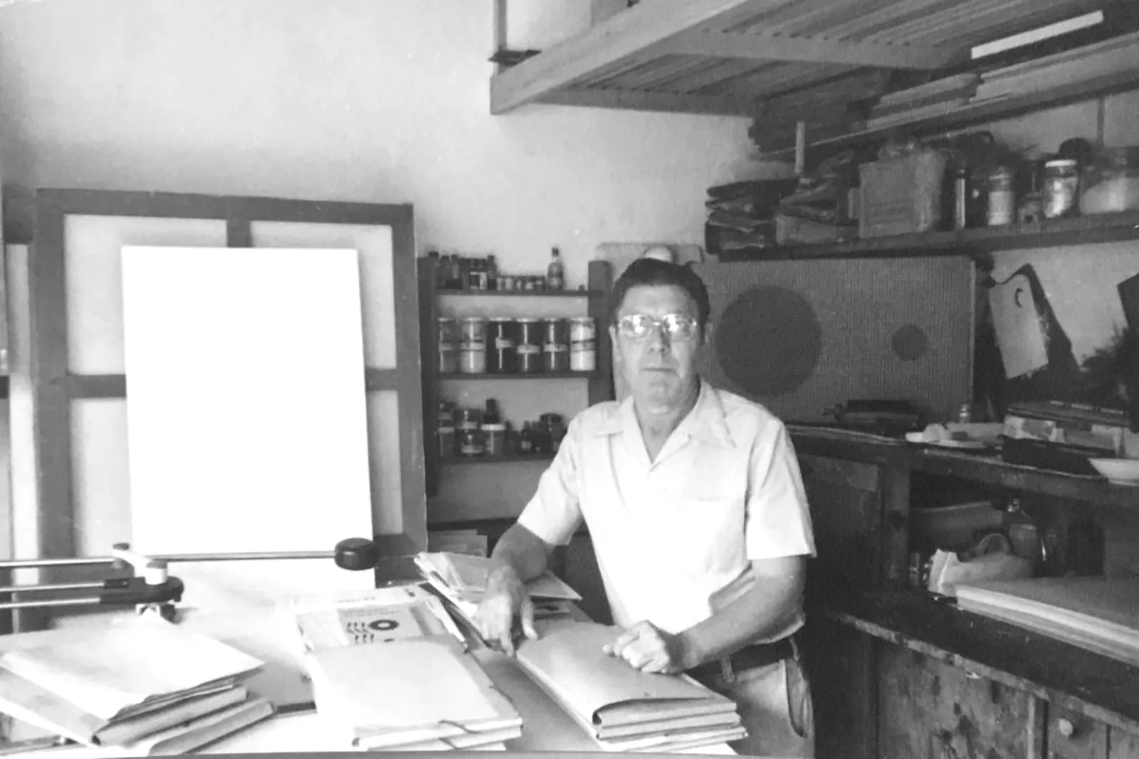 Sacilotto no ateliê Barracão, década de 1970