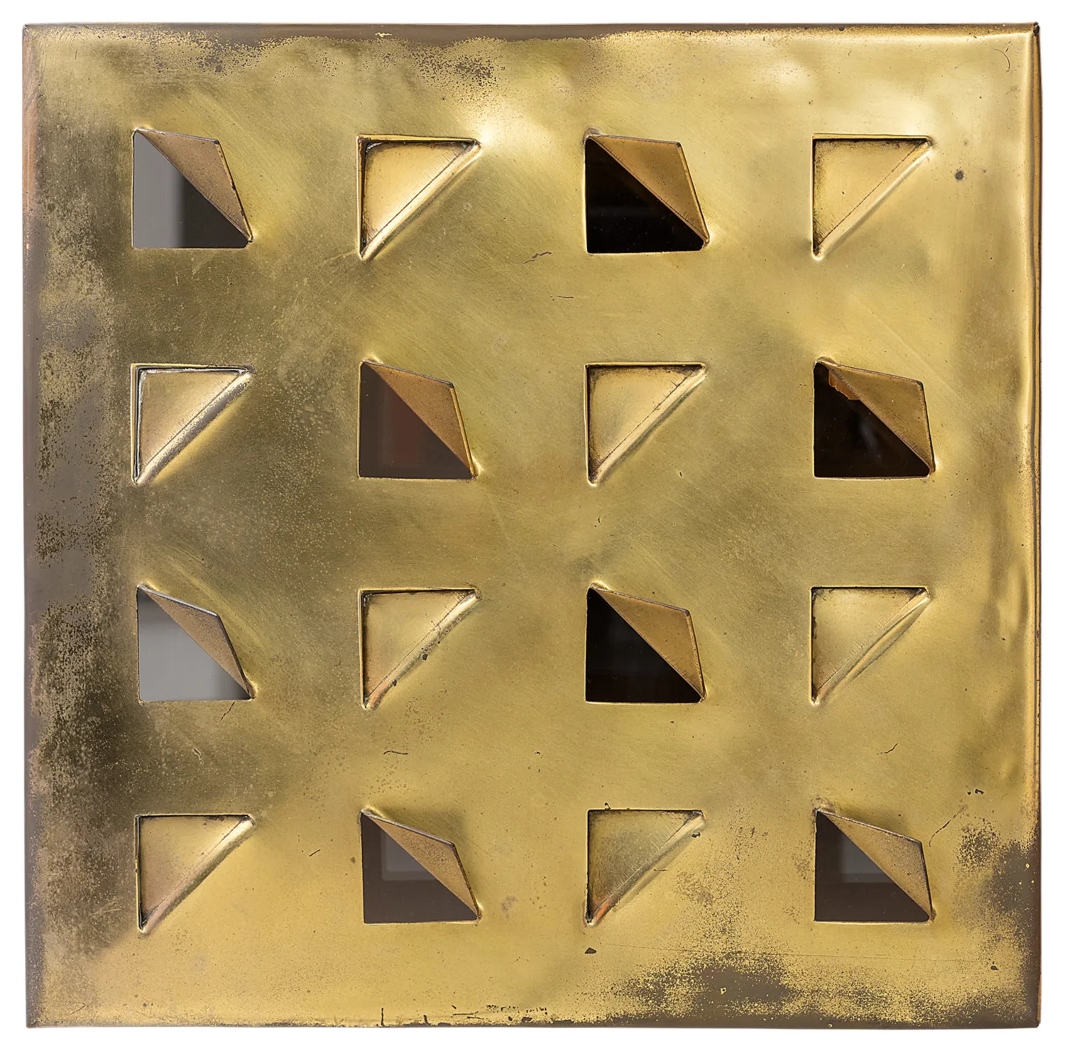 "Concreção 6351", latão polido, 35,5 × 35,6 × 6,5 cm. Coleção particular