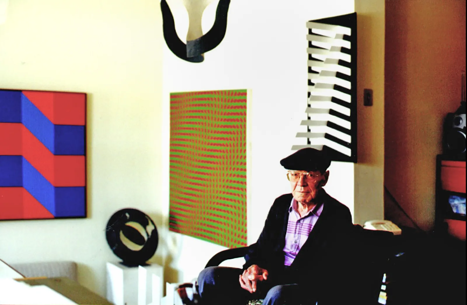 Sacilotto em seu ateliê, 2000